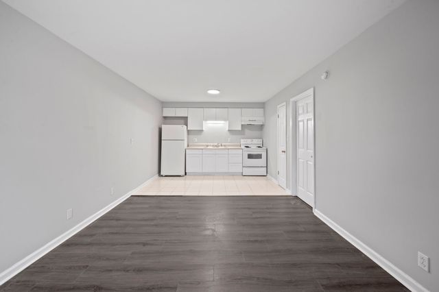 101 Walnut St Apt 27, Clarksville, TN 37042