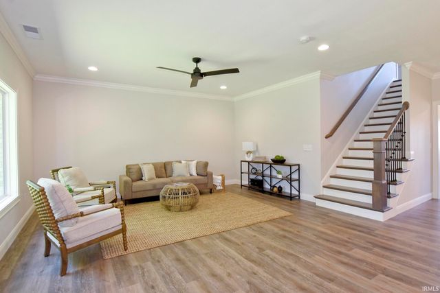 10111 Gallop Way, Evansville, IN 47725