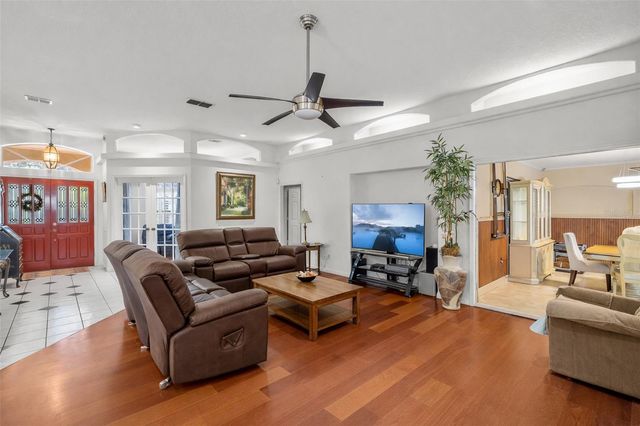 295 N JUNGLE ROAD, Geneva, FL 32732