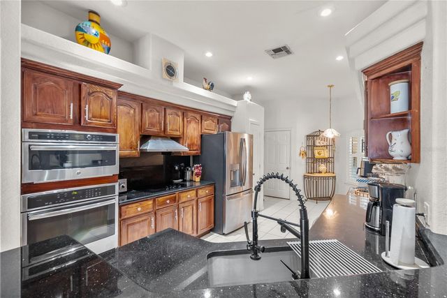 295 N JUNGLE ROAD, Geneva, FL 32732