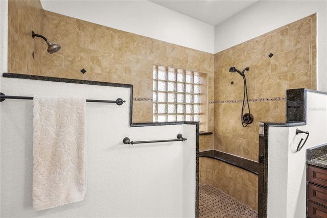 295 N JUNGLE ROAD, Geneva, FL 32732