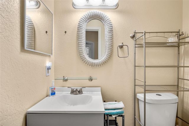 295 N JUNGLE ROAD, Geneva, FL 32732