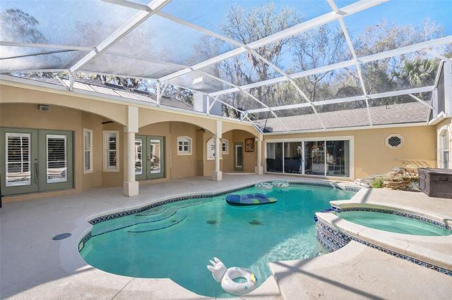 295 N JUNGLE ROAD, Geneva, FL 32732