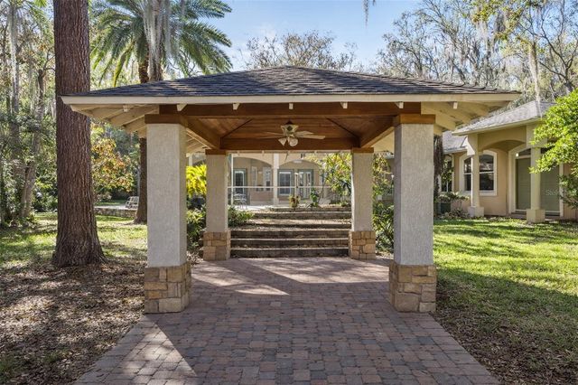 295 N JUNGLE ROAD, Geneva, FL 32732