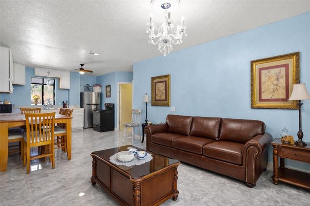 295 N JUNGLE ROAD, Geneva, FL 32732