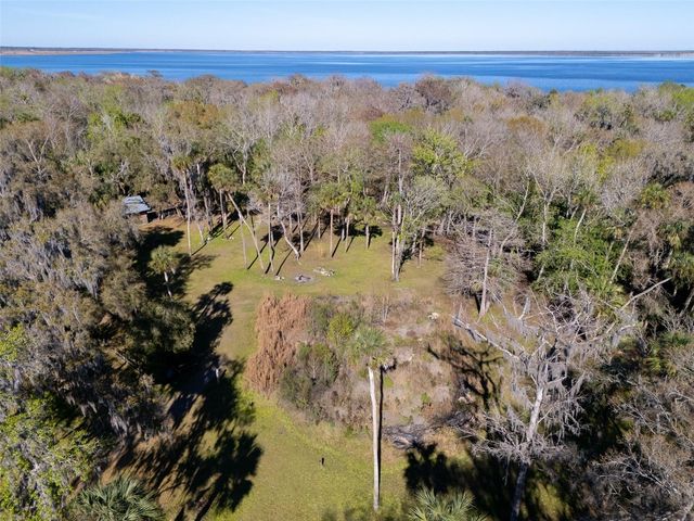 295 N JUNGLE ROAD, Geneva, FL 32732