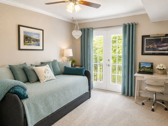 520 Biesterfield Road E309, Elk Grove Village, IL 60007