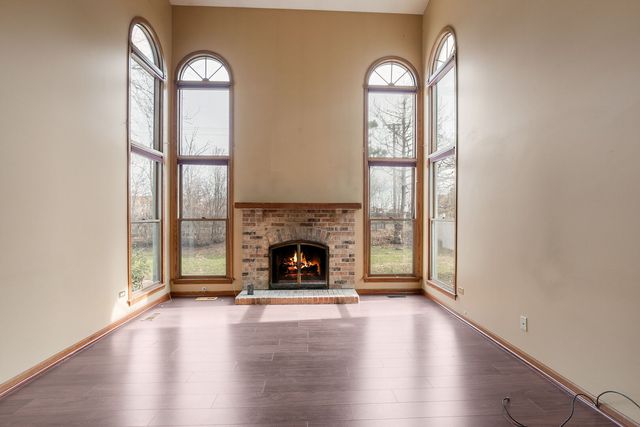 319 Stonebridge Way, Mundelein, IL 60060