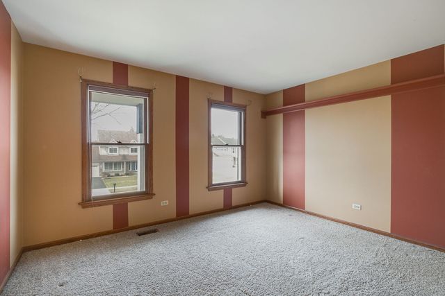 319 Stonebridge Way, Mundelein, IL 60060