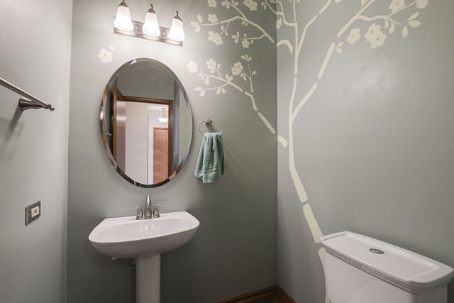 319 Stonebridge Way, Mundelein, IL 60060