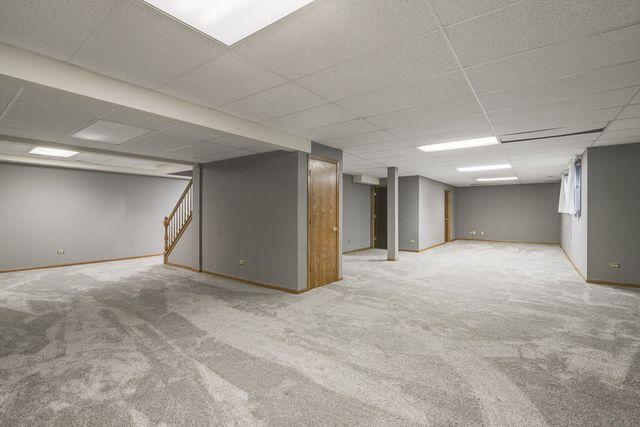 319 Stonebridge Way, Mundelein, IL 60060