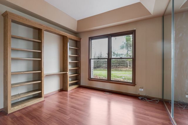 319 Stonebridge Way, Mundelein, IL 60060