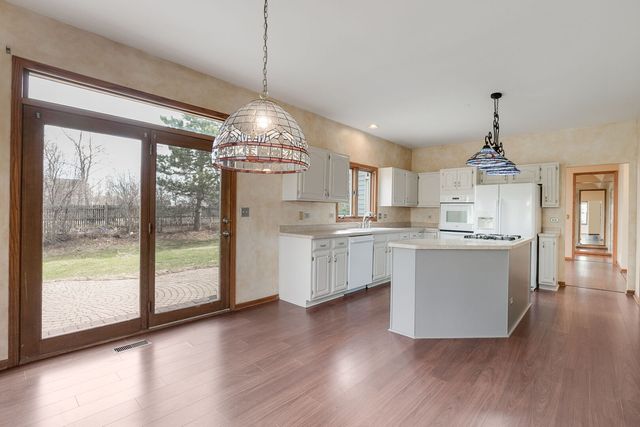 319 Stonebridge Way, Mundelein, IL 60060