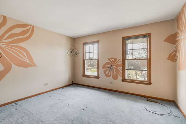 319 Stonebridge Way, Mundelein, IL 60060