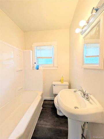 635 Spruce Street, Mount Morris, MI 48458