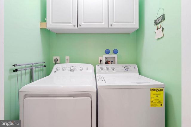20 BLACK EYED SUSAN RD, Langhorne, PA 19047