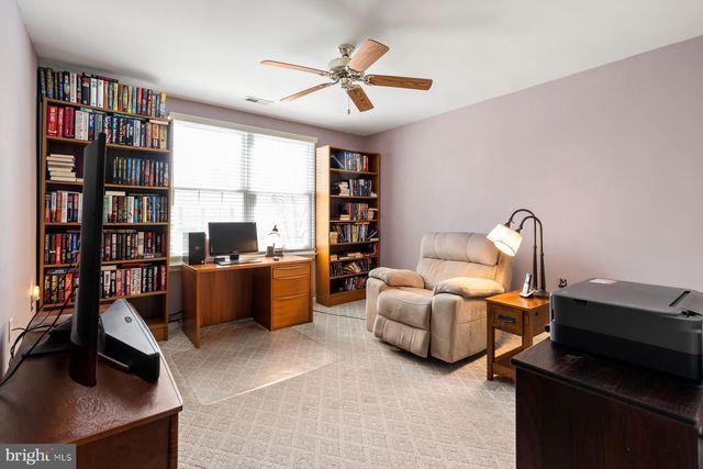 20 BLACK EYED SUSAN RD, Langhorne, PA 19047