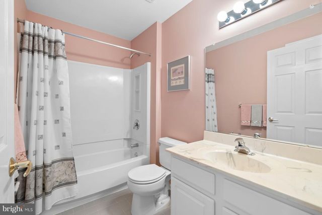 20 BLACK EYED SUSAN RD, Langhorne, PA 19047