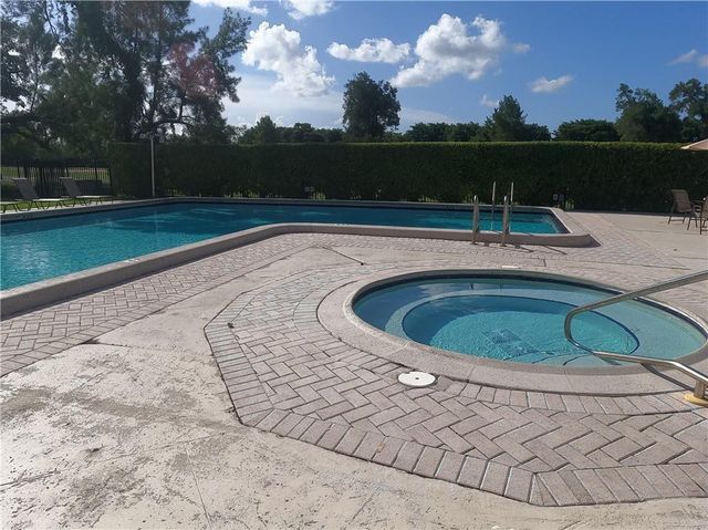 8390 Sands Point Boulevard F206, Tamarac, FL 33321