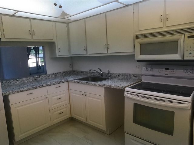 8390 Sands Point Boulevard F206, Tamarac, FL 33321
