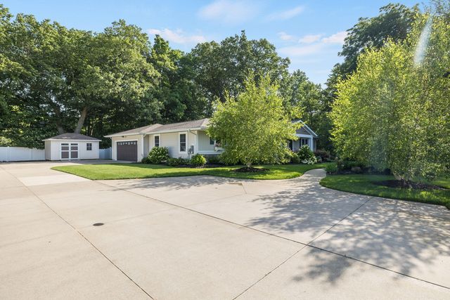 648 Francis Street, Saugatuck City, MI 49453