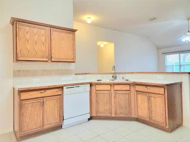 1056 Wood Brook Drive, Grand Prairie, TX 75052