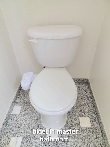 1056 Wood Brook Drive, Grand Prairie, TX 75052