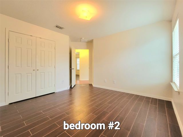 1056 Wood Brook Drive, Grand Prairie, TX 75052