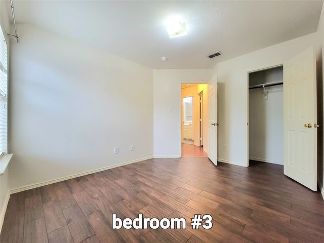 1056 Wood Brook Drive, Grand Prairie, TX 75052