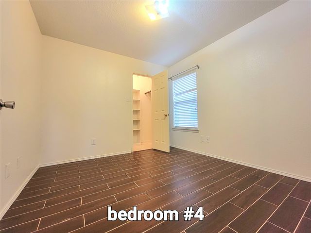 1056 Wood Brook Drive, Grand Prairie, TX 75052