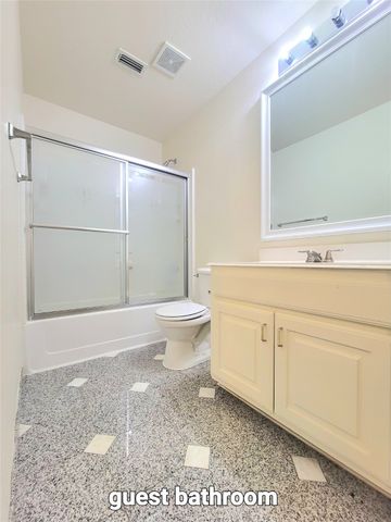 1056 Wood Brook Drive, Grand Prairie, TX 75052