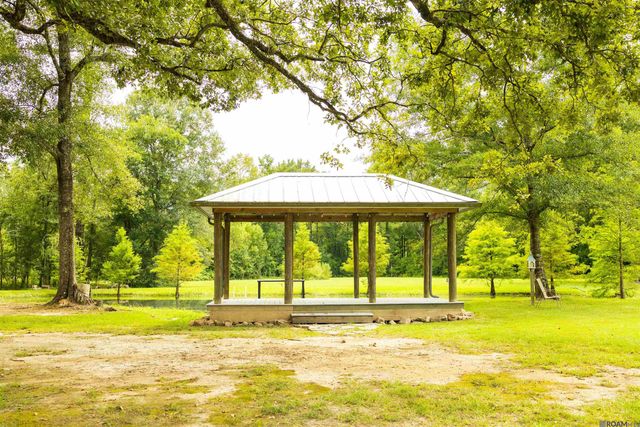 21866 Bond Rd, Denham Springs, LA 70726