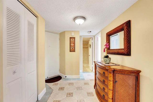 450 Egret Circle 9202, Delray Beach, FL 33444