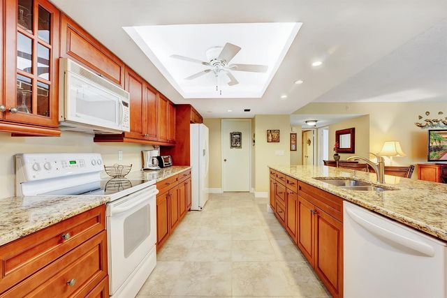 450 Egret Circle 9202, Delray Beach, FL 33444