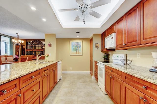 450 Egret Circle 9202, Delray Beach, FL 33444