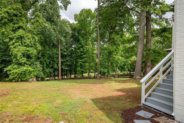 1682 Fairway Hill Drive SE, Atlanta, GA 30317