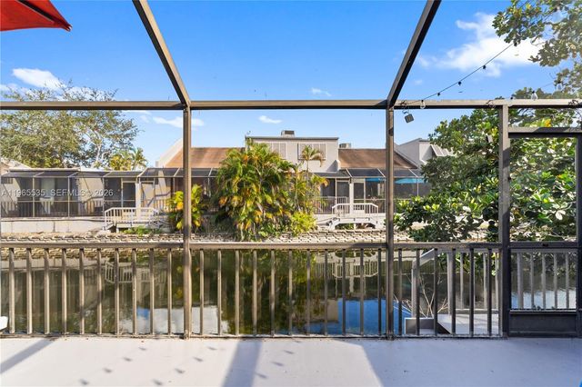 1523 NW 113th Way, Pembroke Pines, FL 33026