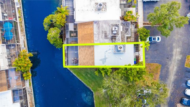 1523 NW 113th Way, Pembroke Pines, FL 33026