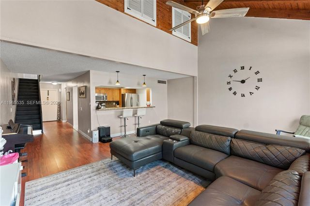 1523 NW 113th Way, Pembroke Pines, FL 33026