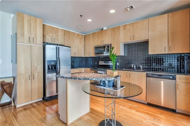 943 Peachtree NE Street 1205, Atlanta, GA 30309