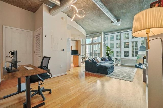 943 Peachtree NE Street 1205, Atlanta, GA 30309