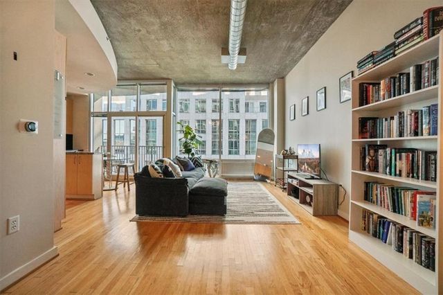 943 Peachtree NE Street 1205, Atlanta, GA 30309