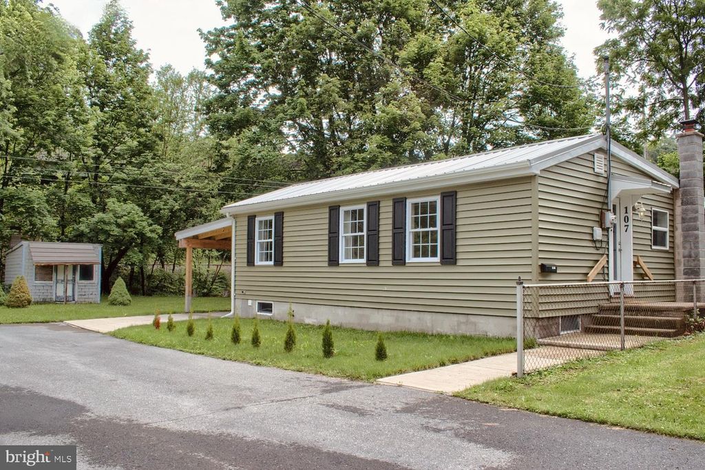 107 17TH ST, Coal Township, PA 17866