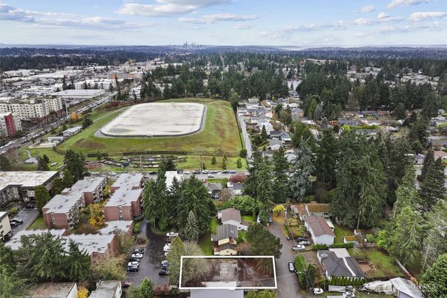 14324 Fremont Avenue N, Seattle, WA 98133