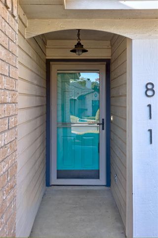 811 Lantana LN, Leander, TX 78641