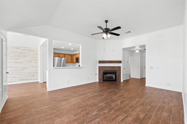 811 Lantana LN, Leander, TX 78641