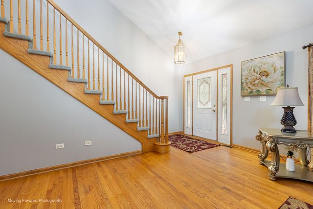 8220 Rutherford Drive, Woodridge, IL 60517