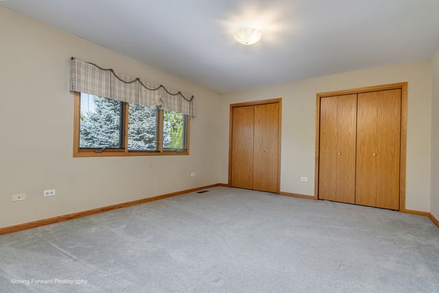 8220 Rutherford Drive, Woodridge, IL 60517