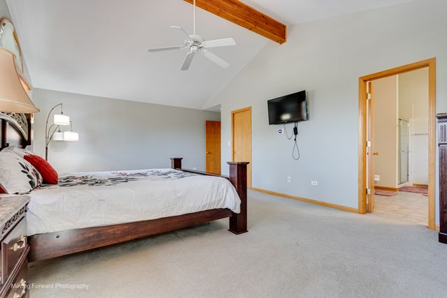 8220 Rutherford Drive, Woodridge, IL 60517