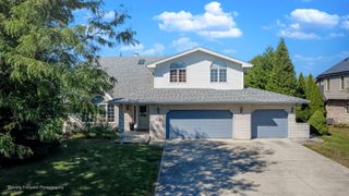 8220 Rutherford Drive, Woodridge, IL 60517